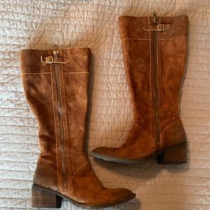 Born boots knee high suede in color rust size 10 wide calf